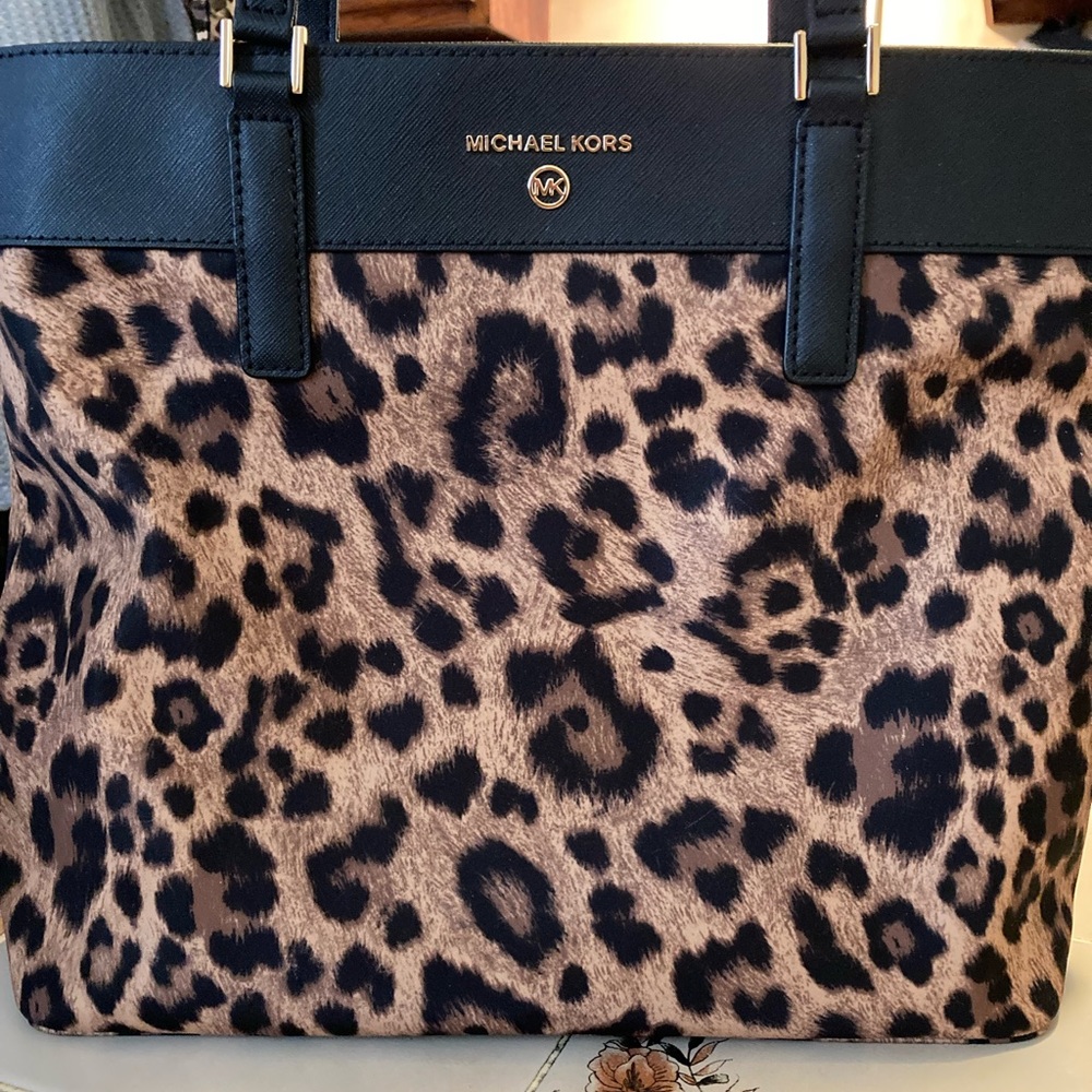 Large Michael Kors tote bag leopard print